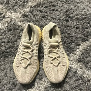 Yeezy 350 CMPT